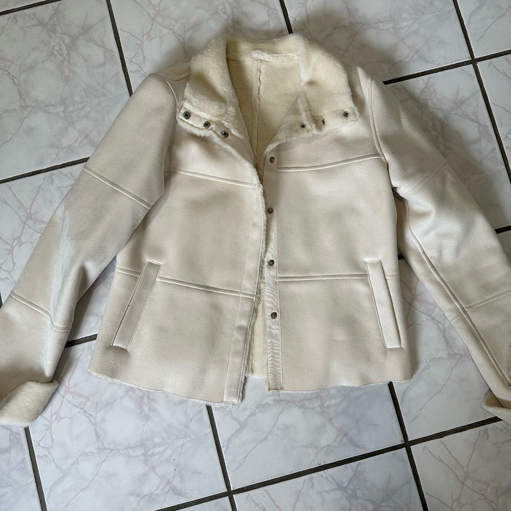 White sherpa jacket coat